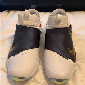 Nike Tour Premier Men’s golf shoes size 13